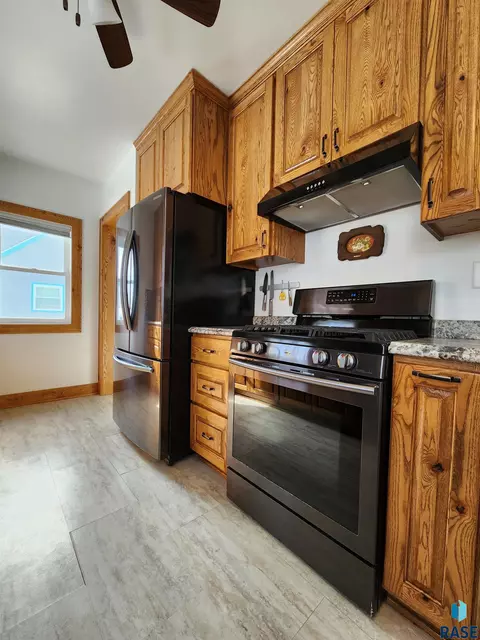 3100 S Summit Ave, Sioux Falls, SD 57105 photo 8