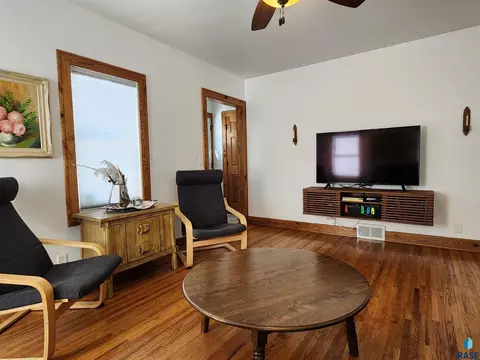 3100 S Summit Ave, Sioux Falls, SD 57105 photo 3