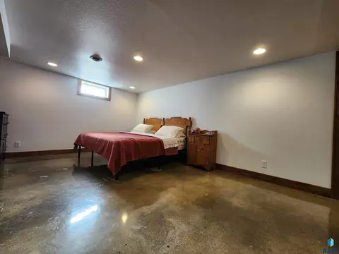 3100 S Summit Ave, Sioux Falls, SD 57105 photo 15