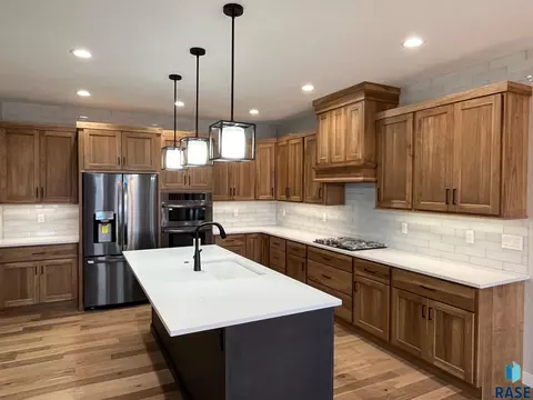 7308 E Misty Knoll Cir, Sioux Falls, SD 57110 photo 25