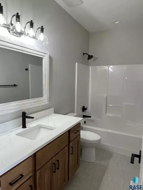 7308 E Misty Knoll Cir, Sioux Falls, SD 57110 photo 16