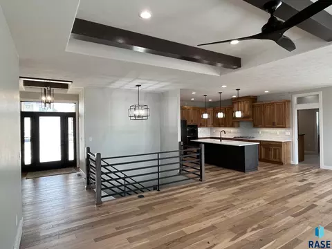 7308 E Misty Knoll Cir, Sioux Falls, SD 57110 photo 5