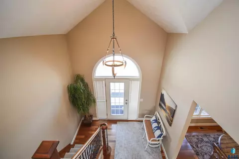 300 E Pinehurst Dr, Sioux Falls, SD 57108 photo 8