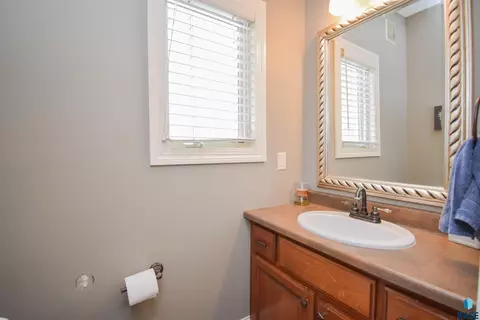300 E Pinehurst Dr, Sioux Falls, SD 57108 photo 29