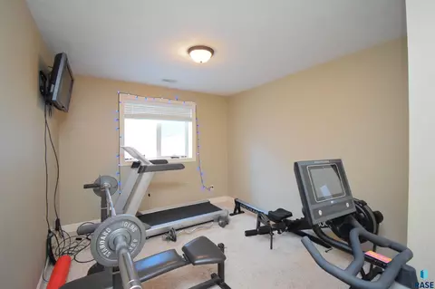 300 E Pinehurst Dr, Sioux Falls, SD 57108 photo 48