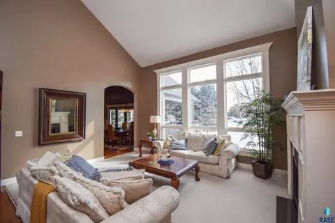 300 E Pinehurst Dr, Sioux Falls, SD 57108 photo 20