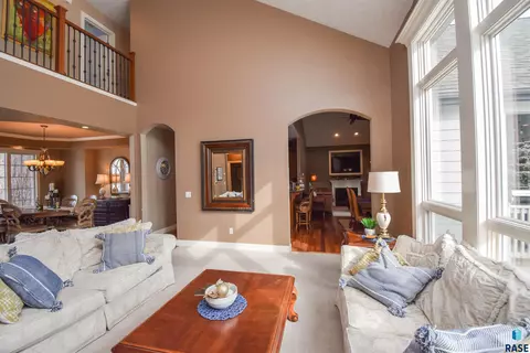 300 E Pinehurst Dr, Sioux Falls, SD 57108 photo 21