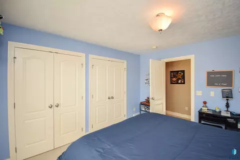300 E Pinehurst Dr, Sioux Falls, SD 57108 photo 33