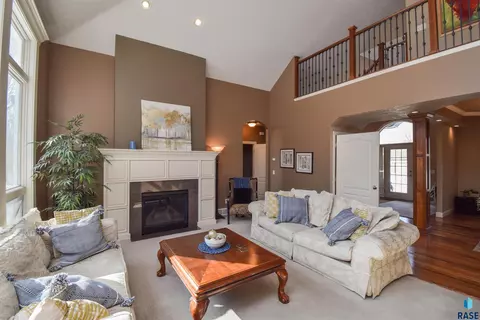 300 E Pinehurst Dr, Sioux Falls, SD 57108 photo 19