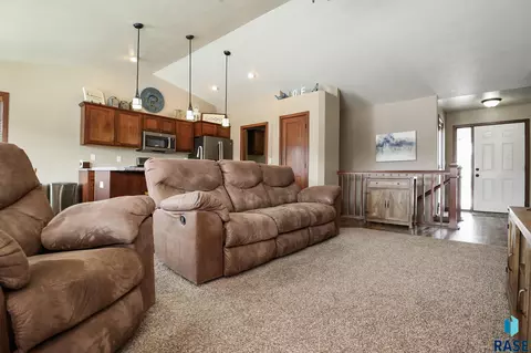 3505 E Brewster St, Sioux Falls, SD 57108 photo 6