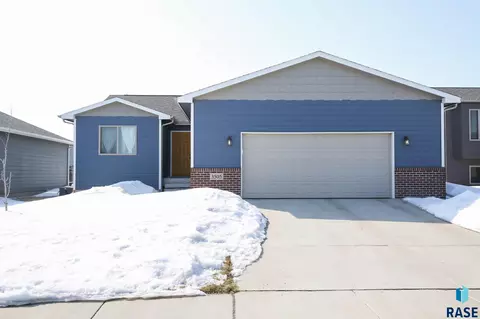 3505 E Brewster St, Sioux Falls, SD 57108 photo 2