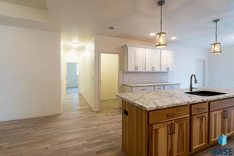 1405 S Lighthouse Pl, Sioux Falls, SD 57103 photo 23