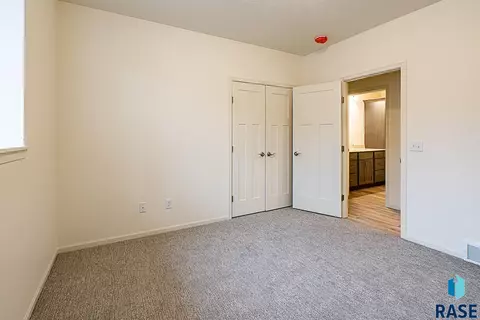 1405 S Lighthouse Pl, Sioux Falls, SD 57103 photo 31