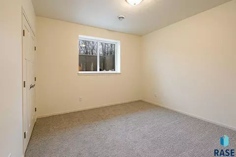 1405 S Lighthouse Pl, Sioux Falls, SD 57103 photo 28
