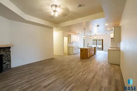 1405 S Lighthouse Pl, Sioux Falls, SD 57103 photo 18