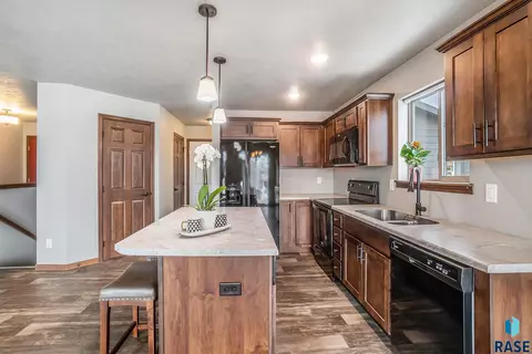 6615 W 5th St, Sioux Falls, SD 57107 photo 5