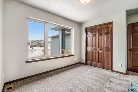 6615 W 5th St, Sioux Falls, SD 57107 photo 15
