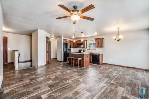 6615 W 5th St, Sioux Falls, SD 57107 photo 4
