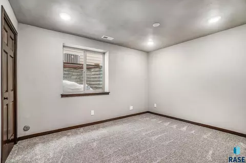 6615 W 5th St, Sioux Falls, SD 57107 photo 19