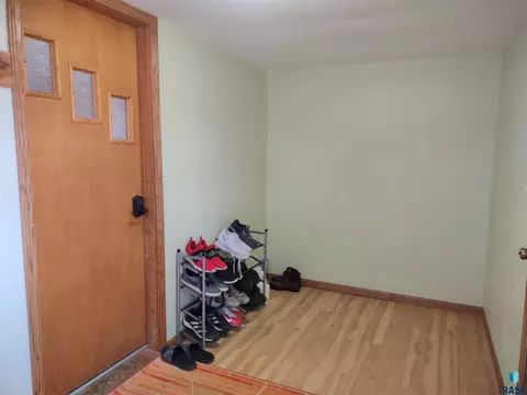 504 E 4th St, Miller, SD 57362 photo 38