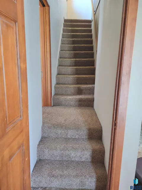 504 E 4th St, Miller, SD 57362 photo 21