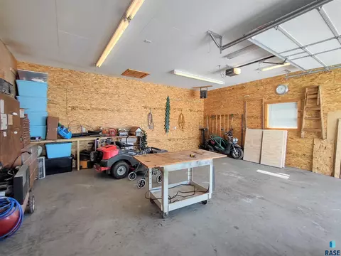 504 E 4th St, Miller, SD 57362 photo 70