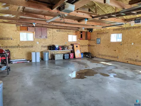 504 E 4th St, Miller, SD 57362 photo 58