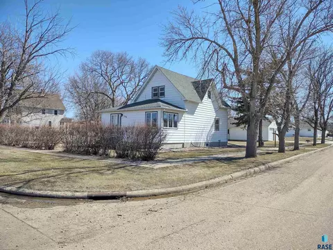 504 E 4th St, Miller, SD 57362 photo 54