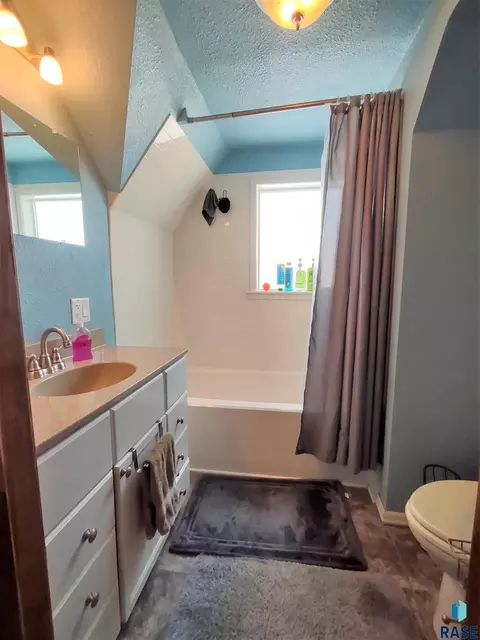 504 E 4th St, Miller, SD 57362 photo 26