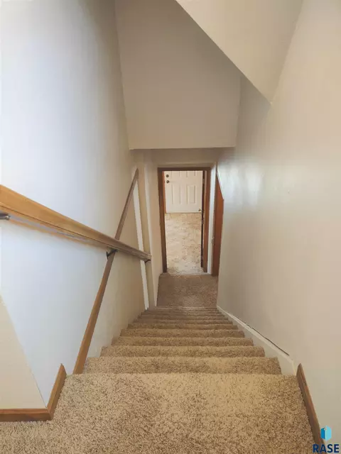 504 E 4th St, Miller, SD 57362 photo 30