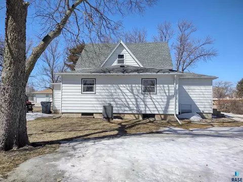 504 E 4th St, Miller, SD 57362 photo 46