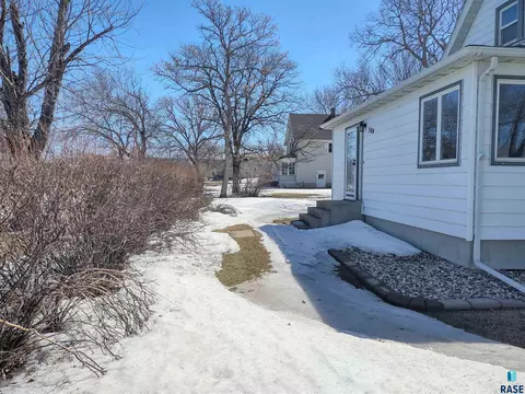 504 E 4th St, Miller, SD 57362 photo 52