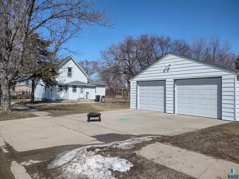 504 E 4th St, Miller, SD 57362 photo 77