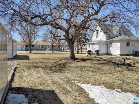 504 E 4th St, Miller, SD 57362 photo 45