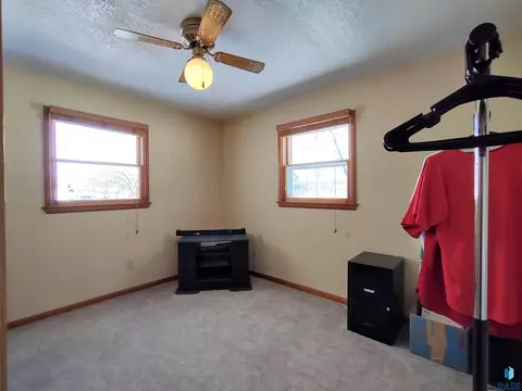 504 E 4th St, Miller, SD 57362 photo 18