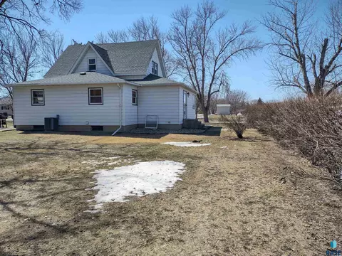 504 E 4th St, Miller, SD 57362 photo 48