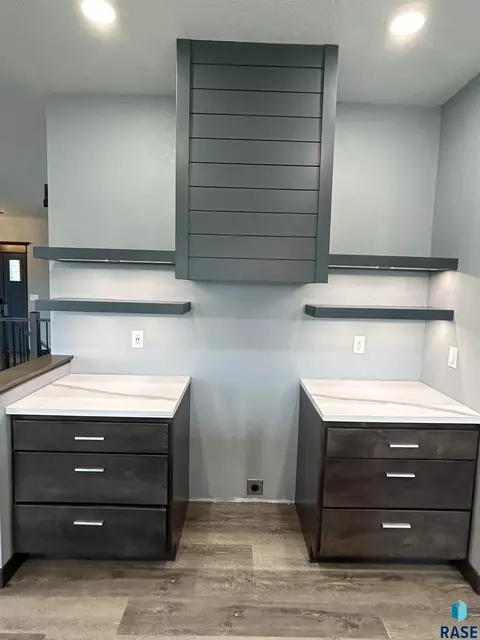 405 Doris Dr, Mitchell, SD 57301 photo 14