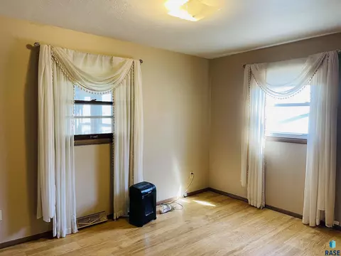 630 Center St, Centerville, SD 57014 photo 6