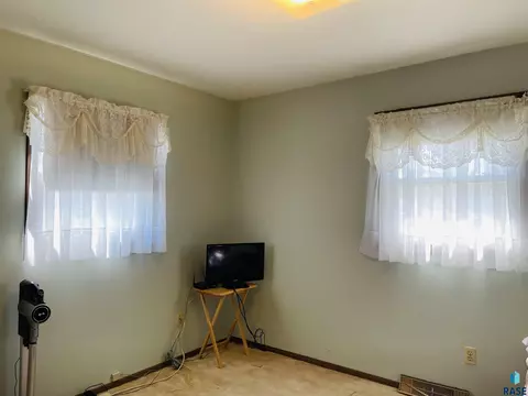630 Center St, Centerville, SD 57014 photo 7