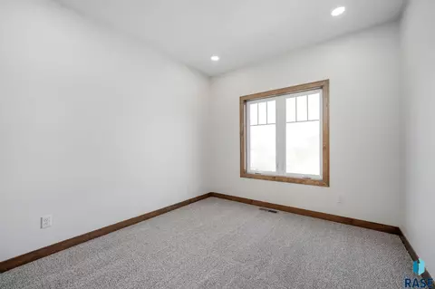 1509 W River Bend Cir, Brandon, SD 57005 photo 21