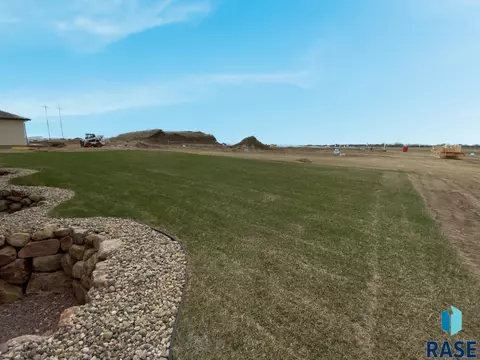 1509 W River Bend Cir, Brandon, SD 57005 photo 34