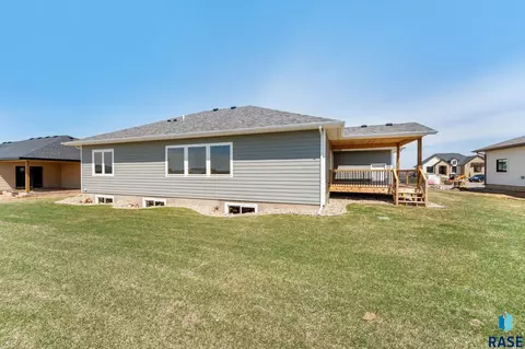 1509 W River Bend Cir, Brandon, SD 57005 photo 32