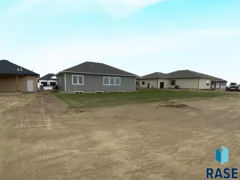 1509 W River Bend Cir, Brandon, SD 57005 photo 33