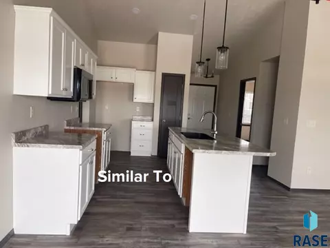 6903 E Brooks Edge Pl, Sioux Falls, SD 57110 photo 7