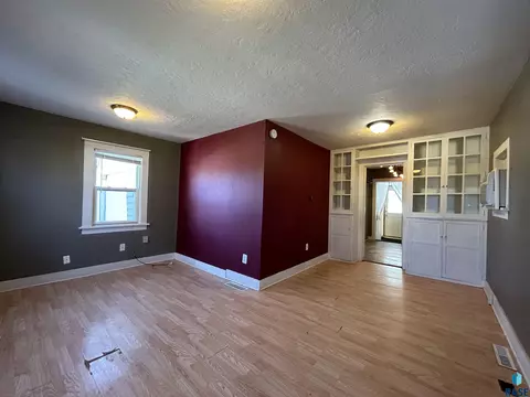 1114 N Summit Ave, Sioux Falls, SD 57104 photo 5
