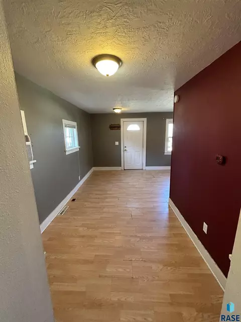1114 N Summit Ave, Sioux Falls, SD 57104 photo 9