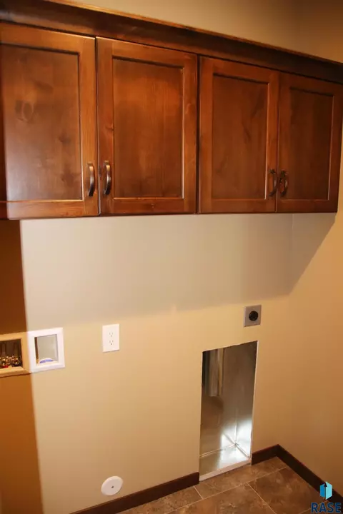 5400 E 65th St, Sioux Falls, SD 57108 photo 8