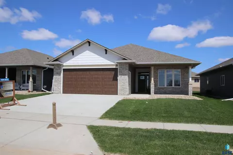 5400 E 65th St, Sioux Falls, SD 57108 photo 1