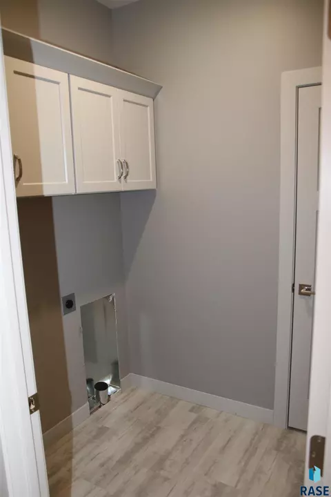 5309 E 64th St, Sioux Falls, SD 57108 photo 8
