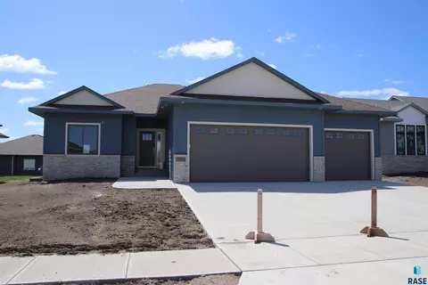 5309 E 64th St, Sioux Falls, SD 57108 photo 1